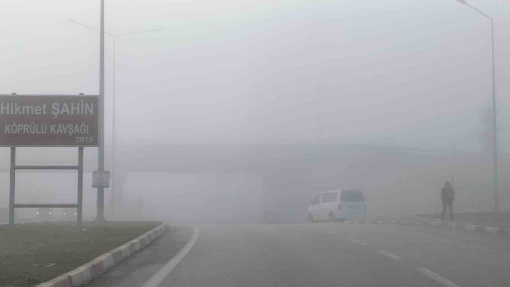 Etkili Sis, Görüş Mesafesini 10 Metreye Düşürdü