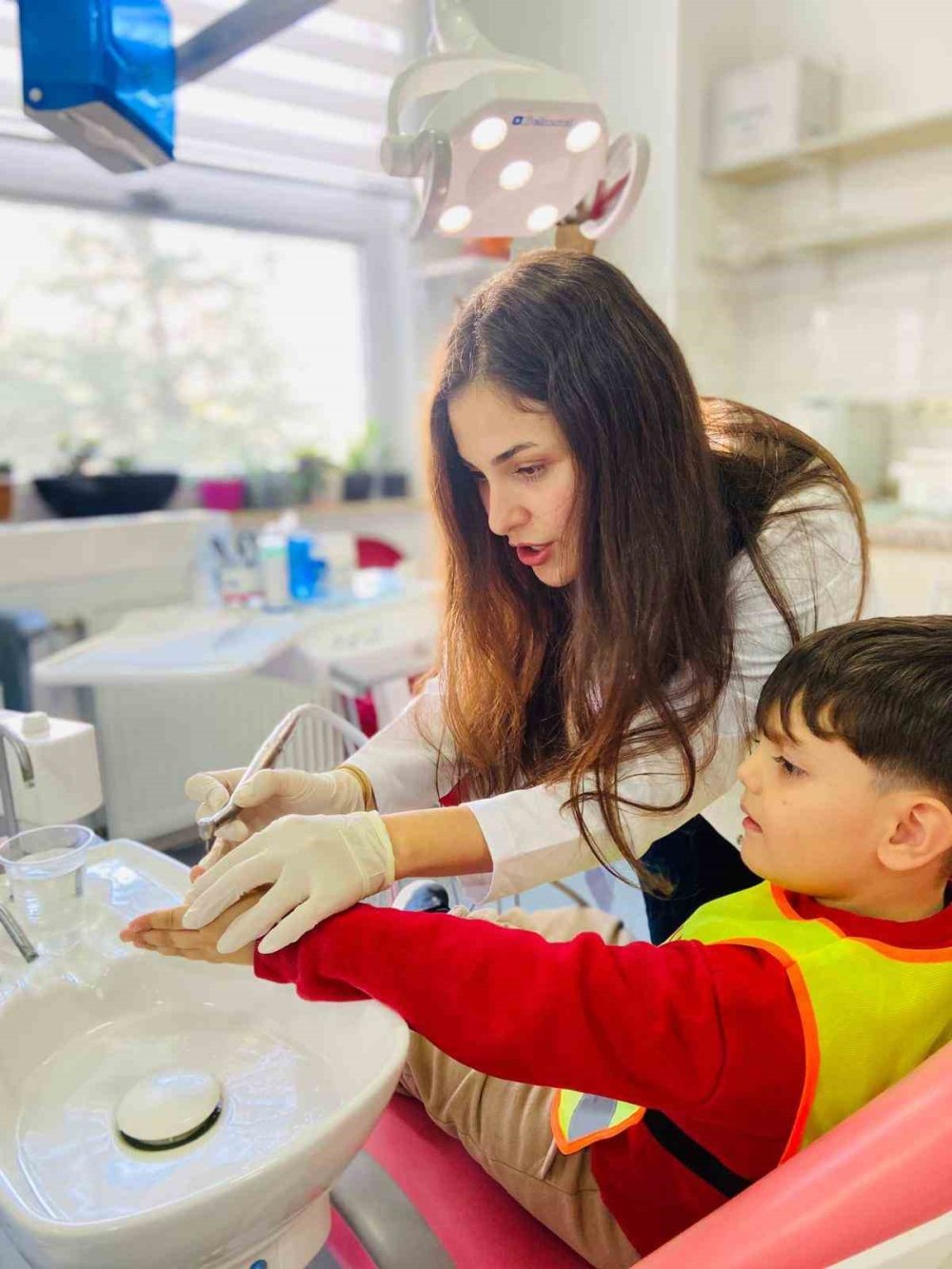 Minikler Diş Hastanesinde Eğitici Geziye Katıldı