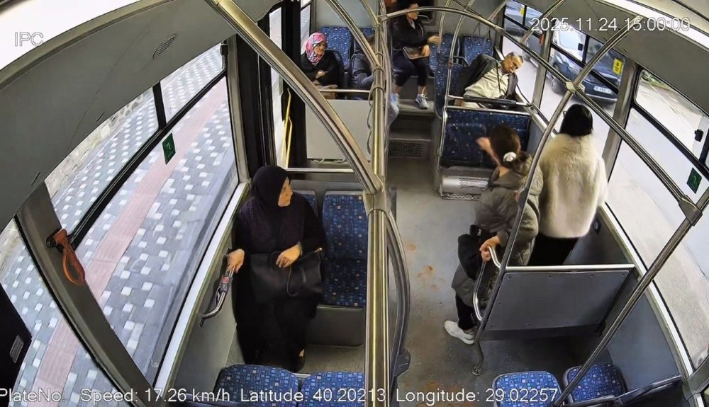 Otobüste Fenalaşan Adam İçin Zamanla Yarış