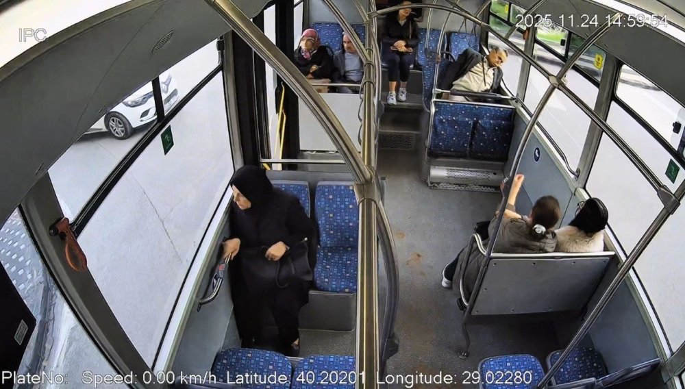 Otobüste Fenalaşan Adam İçin Zamanla Yarış