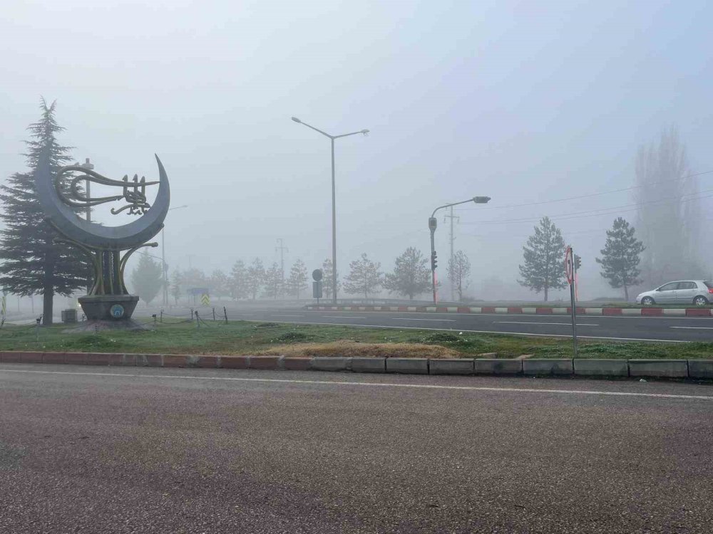 Şehir İçerisinde Sabah Saatlerinde Görüş Mesafesi 50 Metreye Düştü