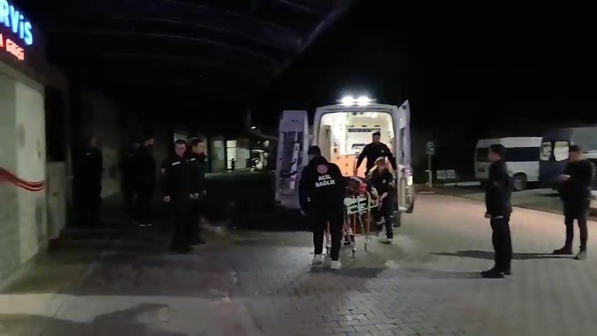 Zeytinlikte Bıçaklı Saldırı 1 Kişi Ağır Yaralandı