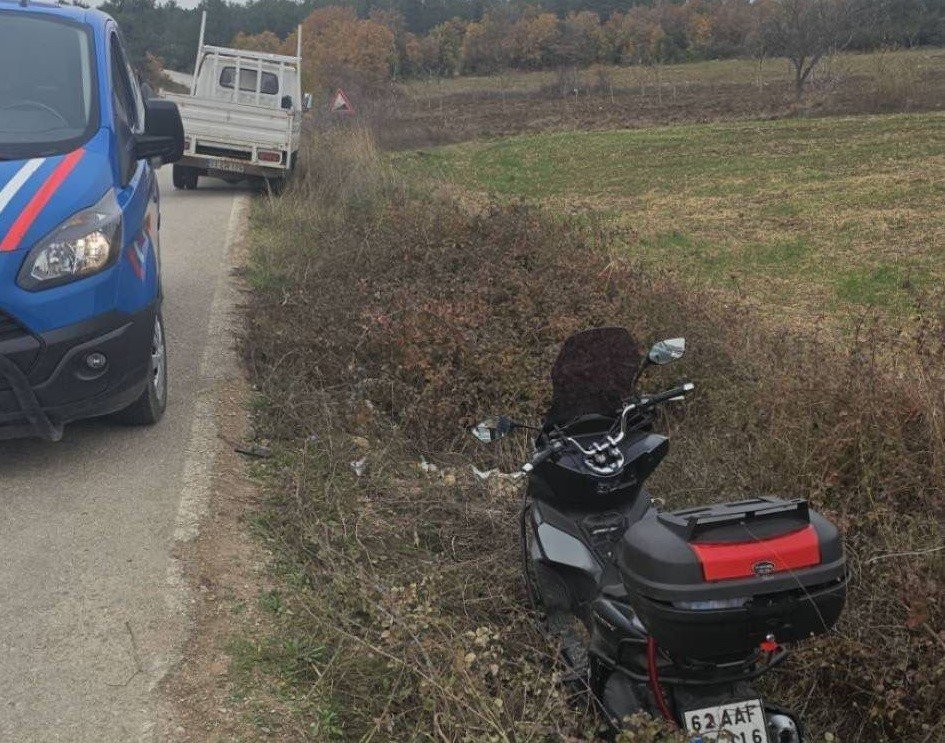 Bilecik’te Kontrolden Çıkan Motosiklet Devrildi