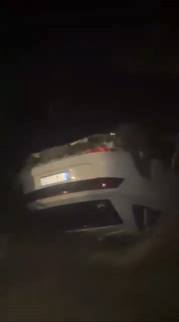 Lastiği Patlayan Otomobil Şarampole Yuvarlandı