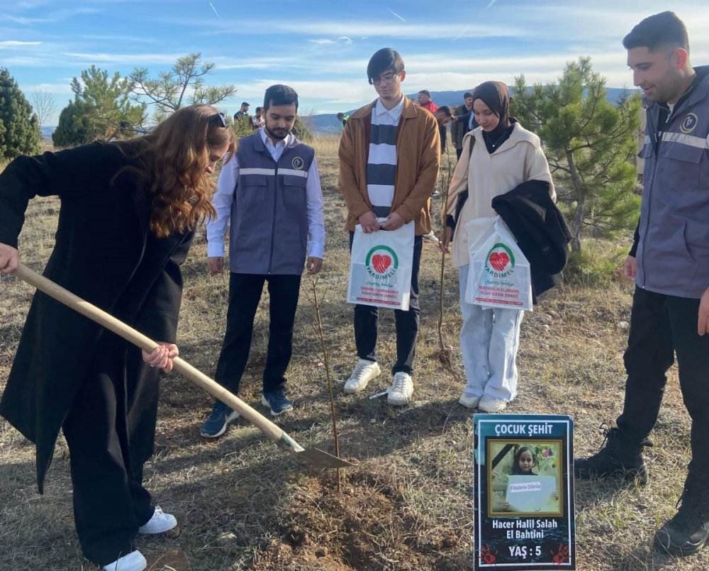 Şehit Çocuklar İçin Fidan Dikim Etkinliği Düzenlendi