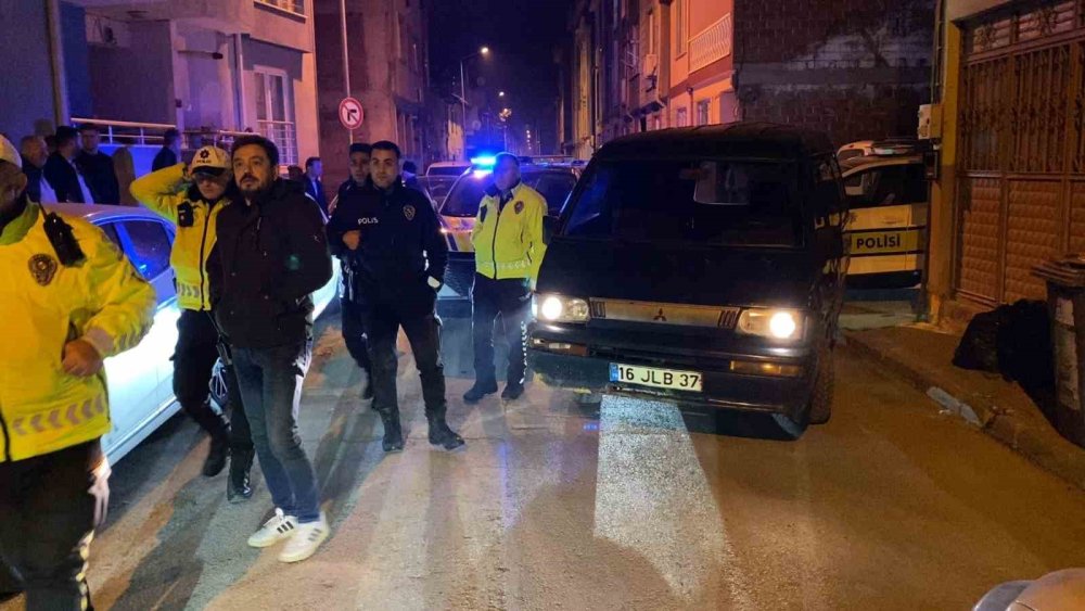 ’Dur’ İhtarına Uymayan Sürücü, 10 Kilometrelik Kovalamacayla Yakalandı