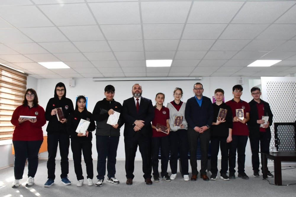 "Hz. Peygamber Ve Şahsiyet İnşası" Konulu Konferans Verildi