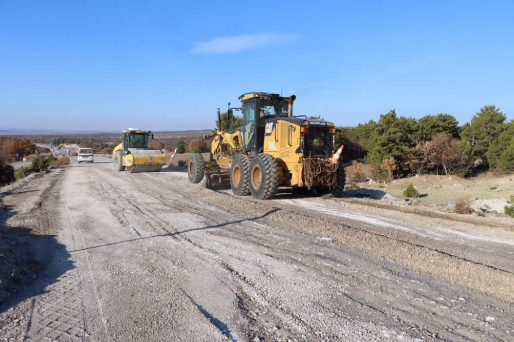 Köylerde Asfalt Çalışmaları Devam Ediyor
