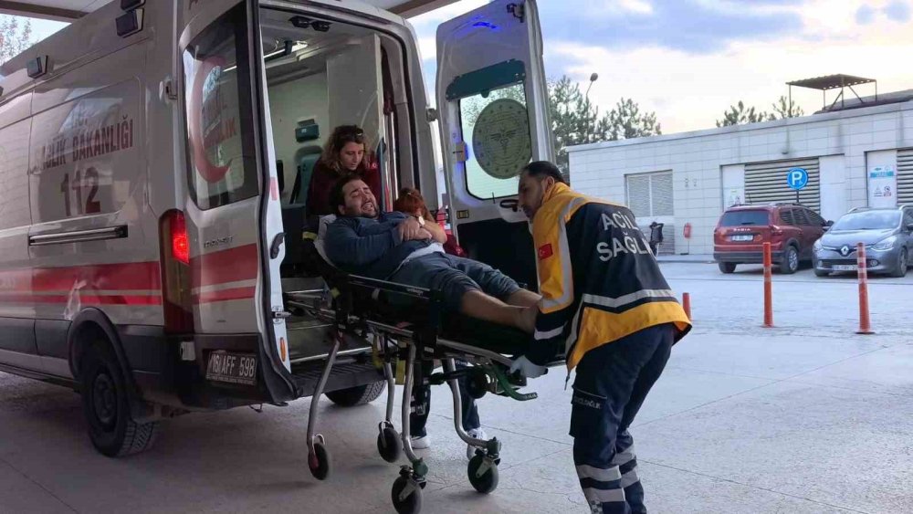 600 Kiloluk Demir Silindirin Altında Kaldı