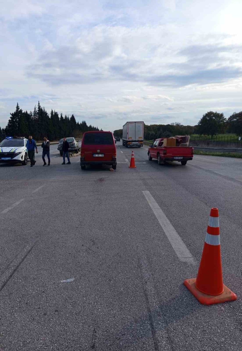 İki Otomobil Çarpıştı: 2 Yaralı