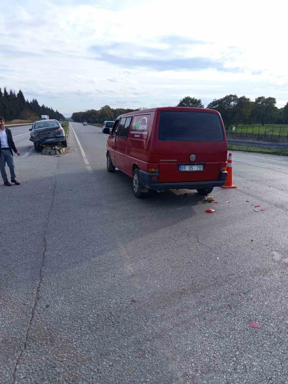 İki Otomobil Çarpıştı: 2 Yaralı