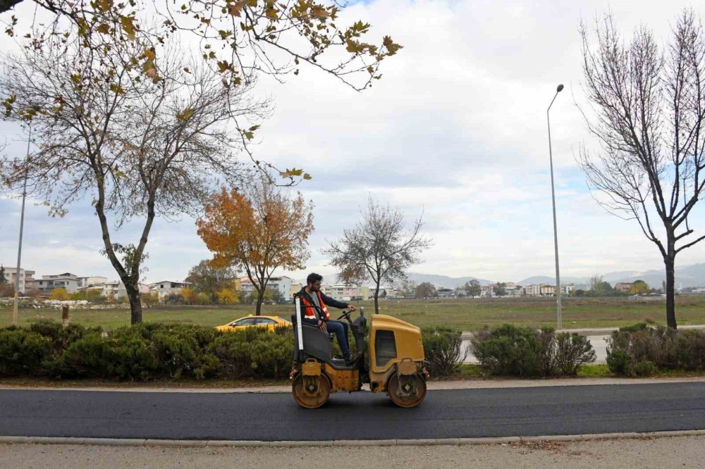 Park İçi Yollar Yenilendi