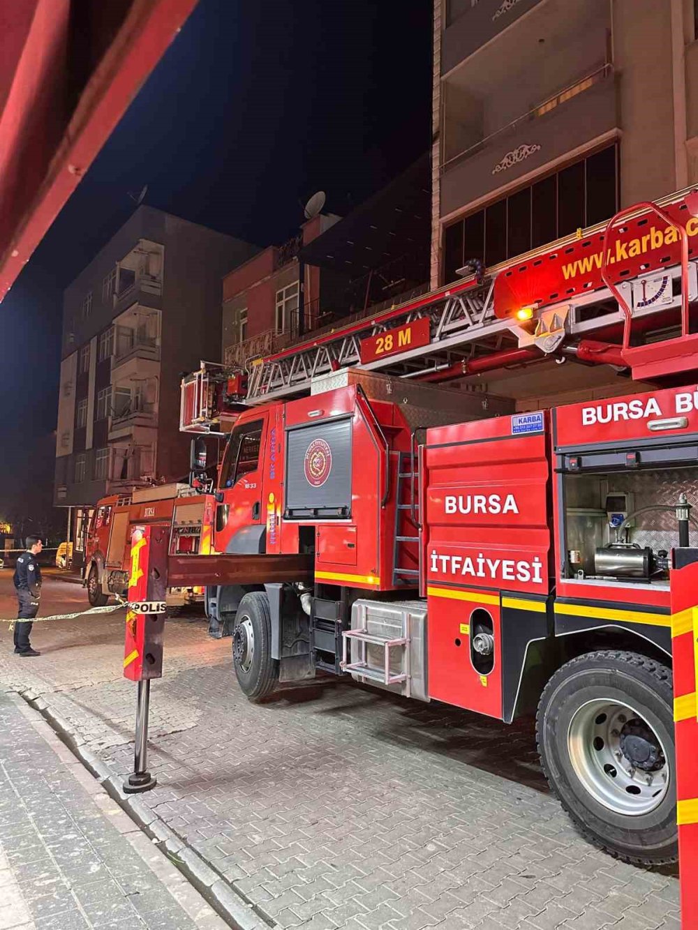 Patlayan Pelet Soba Kafede Yangın Çıkardı