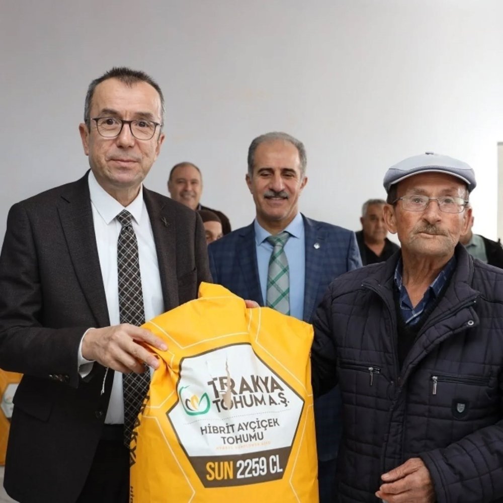 Verimli Ayçiçeği Üretimi İçin Eğitim Verildi