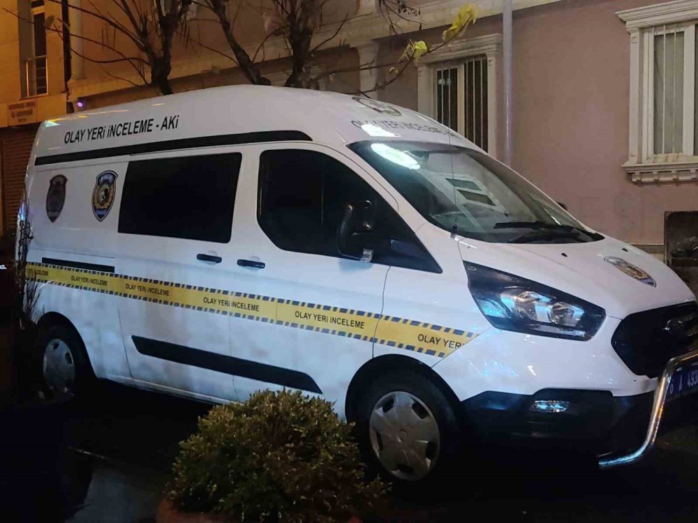 Genç Kadın Arkadaşının Evinde Ölü Bulundu
