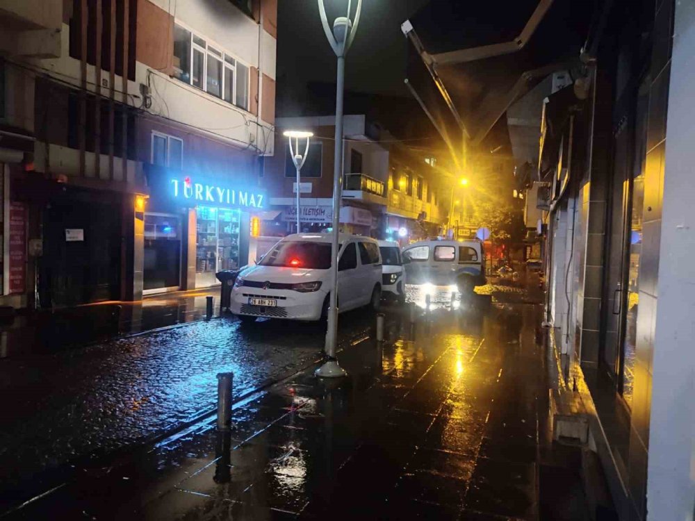 Genç Kadın Arkadaşının Evinde Ölü Bulundu