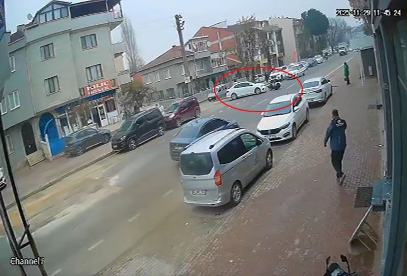 Motosikletin Devrildiği Kaza Anı Kamerada
