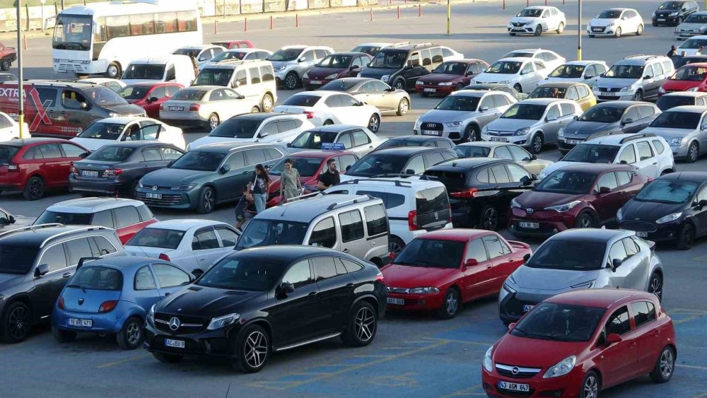 Araç Sayısındaki Artış Hız Kesmiyor