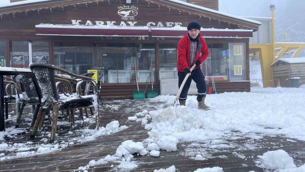 Kar Kalınlığı 10 Santimetreye Yaklaştı