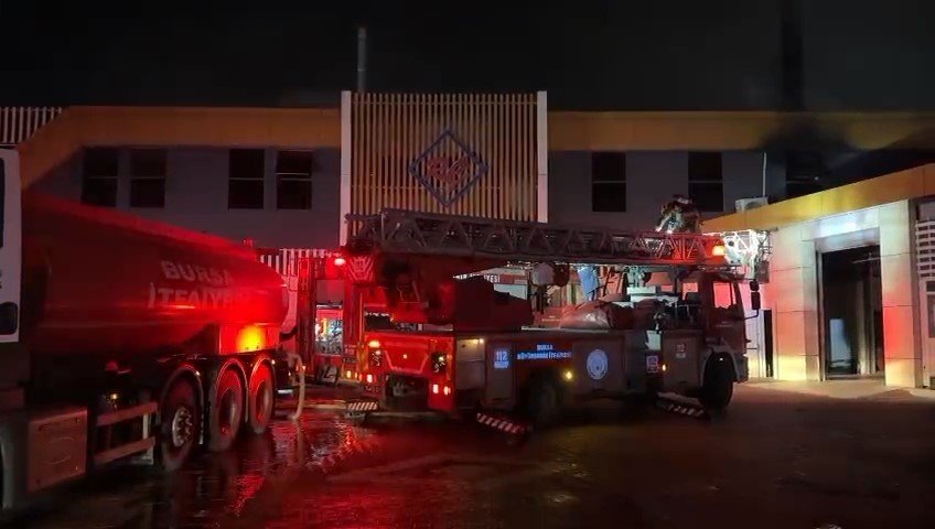 Fabrika Yangını Paniğe Neden Oldu