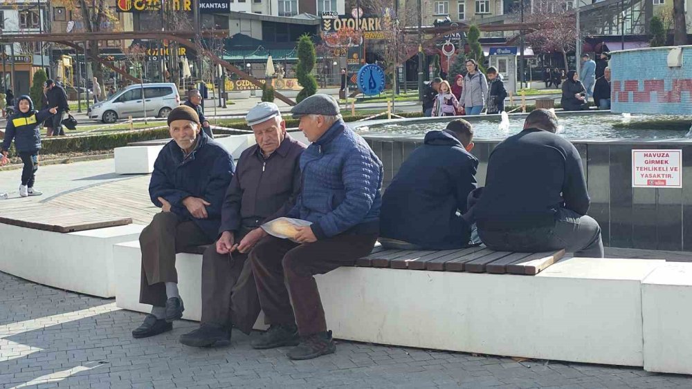 Emekli Sayısı Aktif Çalışanları Geçti