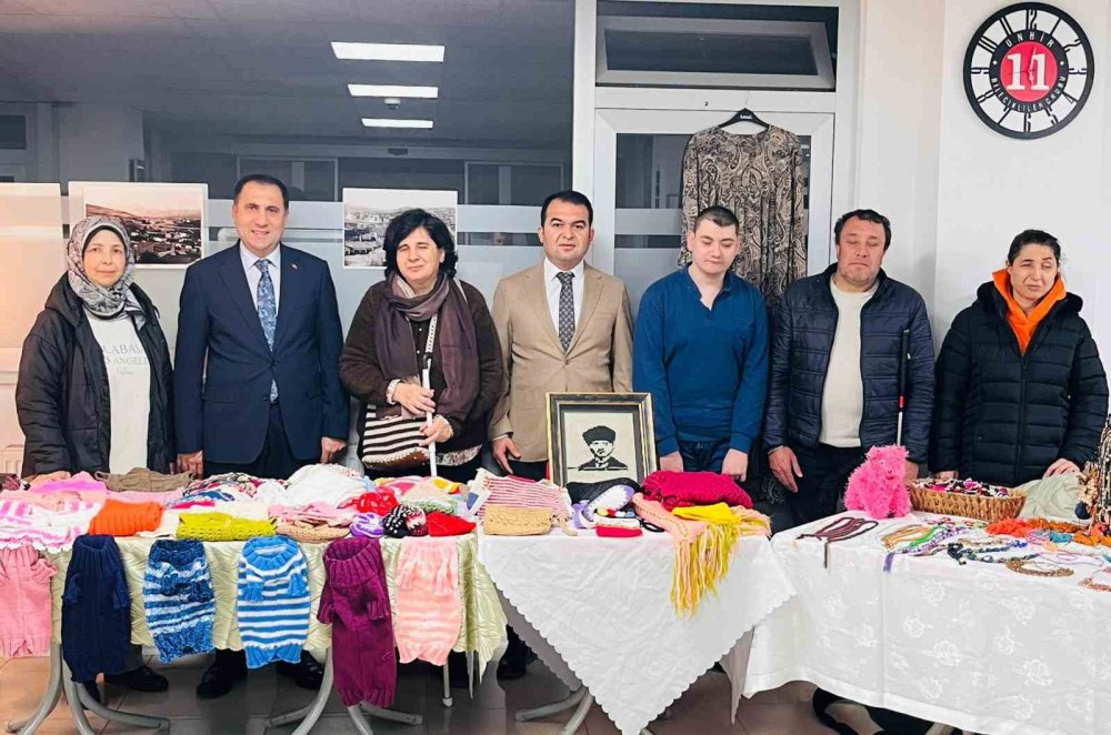 Engelli Bireyler Çini Sanatıyla Hayallerini Betimledi