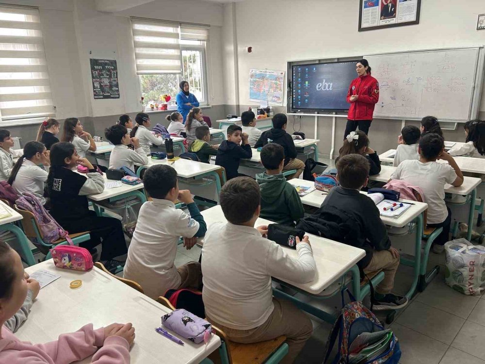 Jak’tan Öğrencilere "Deprem Farkındalık Eğitimi"