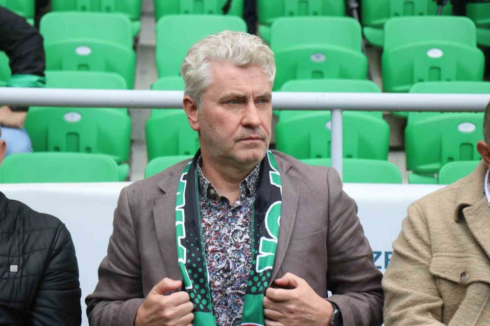 Kulüp Başkanı Görevinden Ayrıldığını Duyurdu