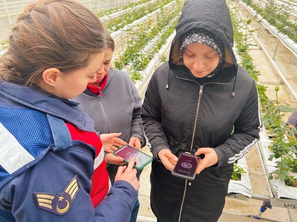 Sera Çalışanı 54 Kadına Kades Tanıtıldı