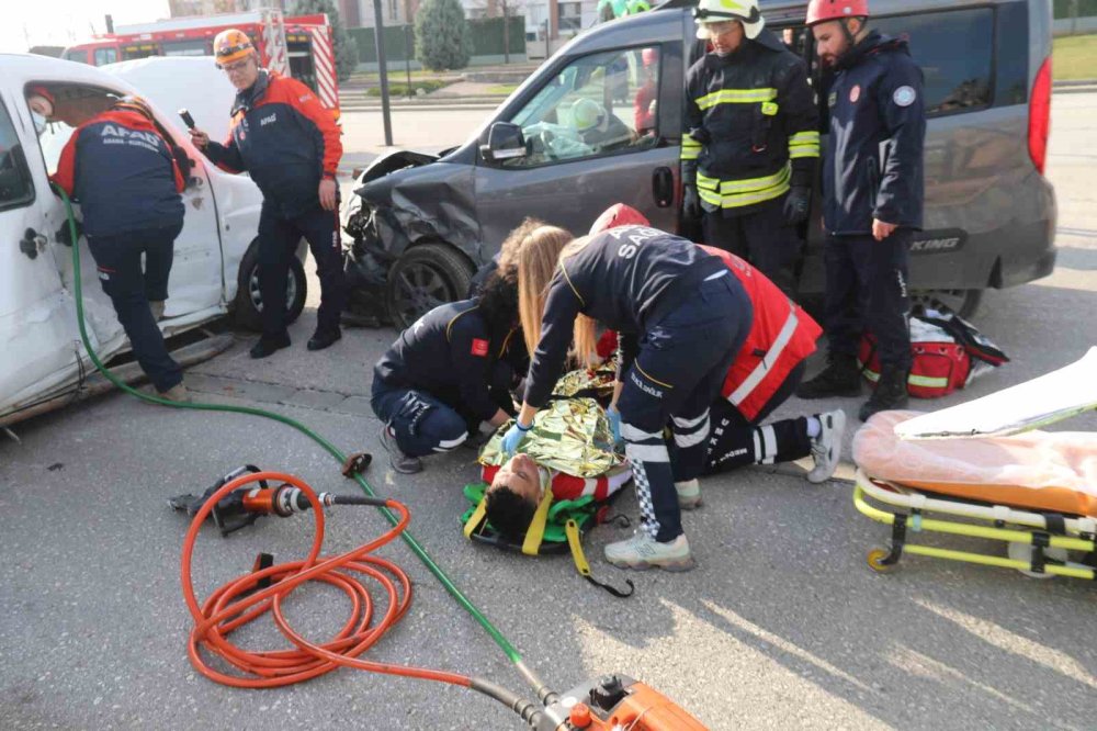 Toplam 26 Personel Ve 9 Araçla Gerçekçi Kaza Tatbikatı