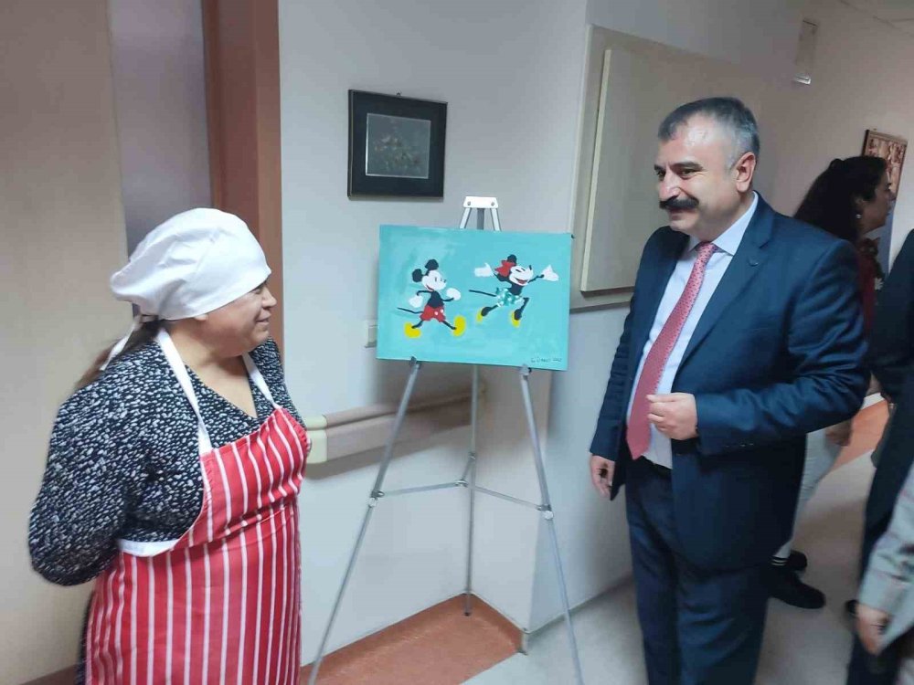 Özel Bireylerin Yıl Boyunca Ürettiği Eserler Sergilendi