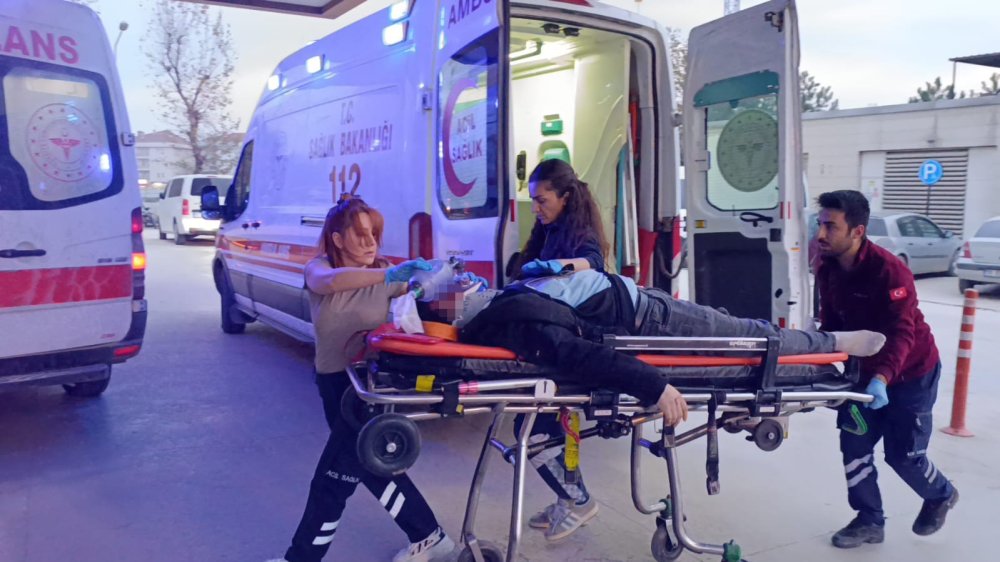 Otomobil İle Motosiklet Çarpıştı: 1 Ölü 1 Yaralı