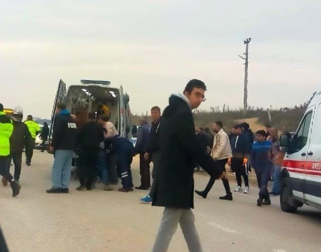 Otomobil İle Motosiklet Çarpıştı: 1 Ölü 1 Yaralı