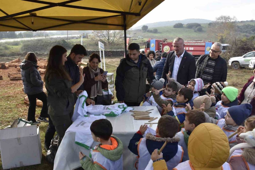 Yangın Sonrası İlk Fidanlar Toprakla Buluştu