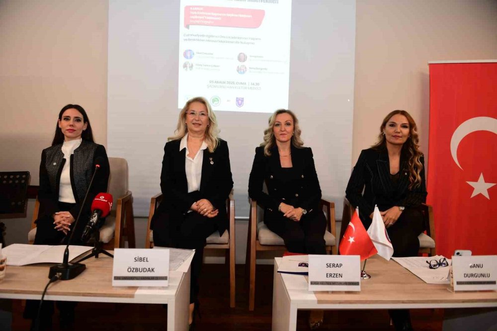 Cumhuriyetin Eğitimci İlk Kadın Milletvekilleri Konuşuldu