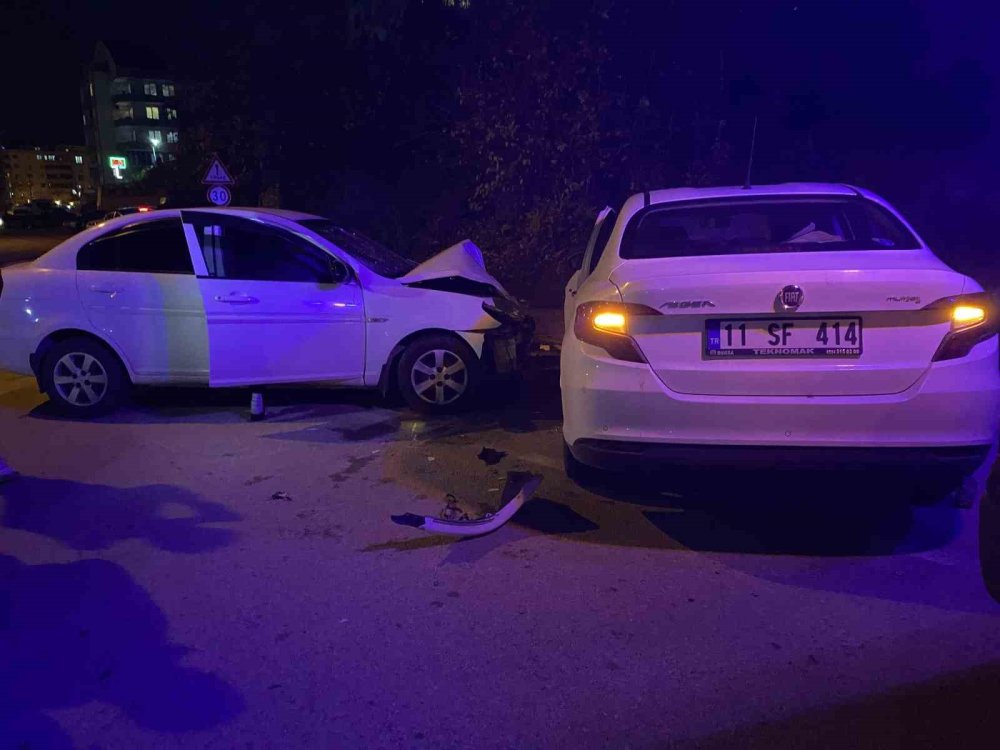 Hız İhlali Feci Kazaya Yol Açtı: 2’si Ağır 4 Yaralı