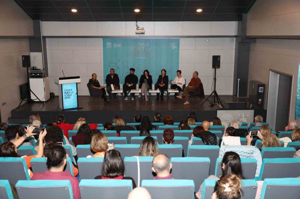 Gönüllülüğün Geleceği Masaya Yatırıldı