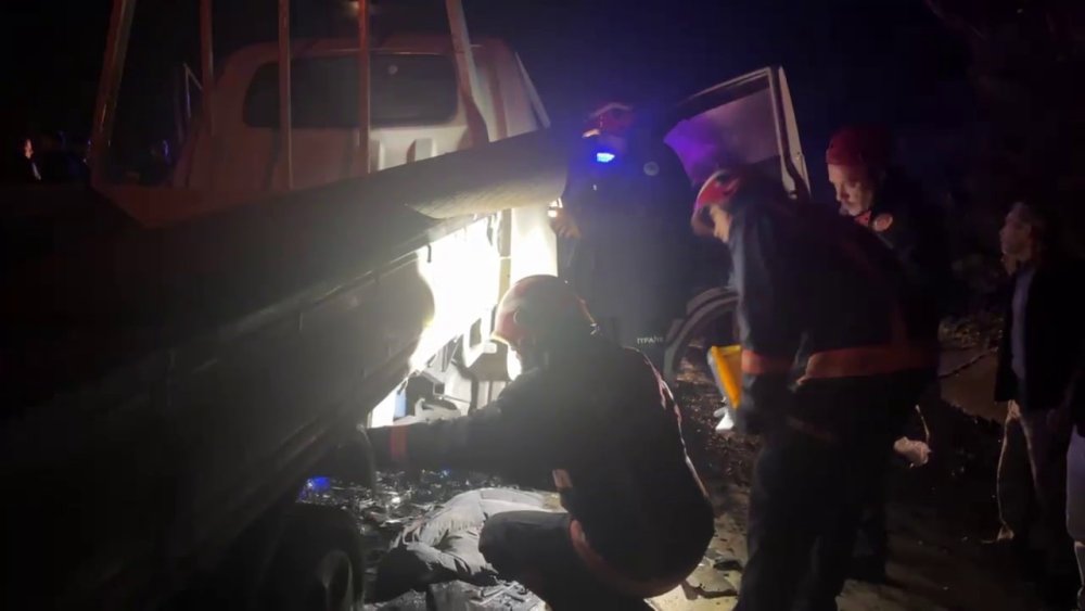 Panelvan İle Kamyonet Çapıştı