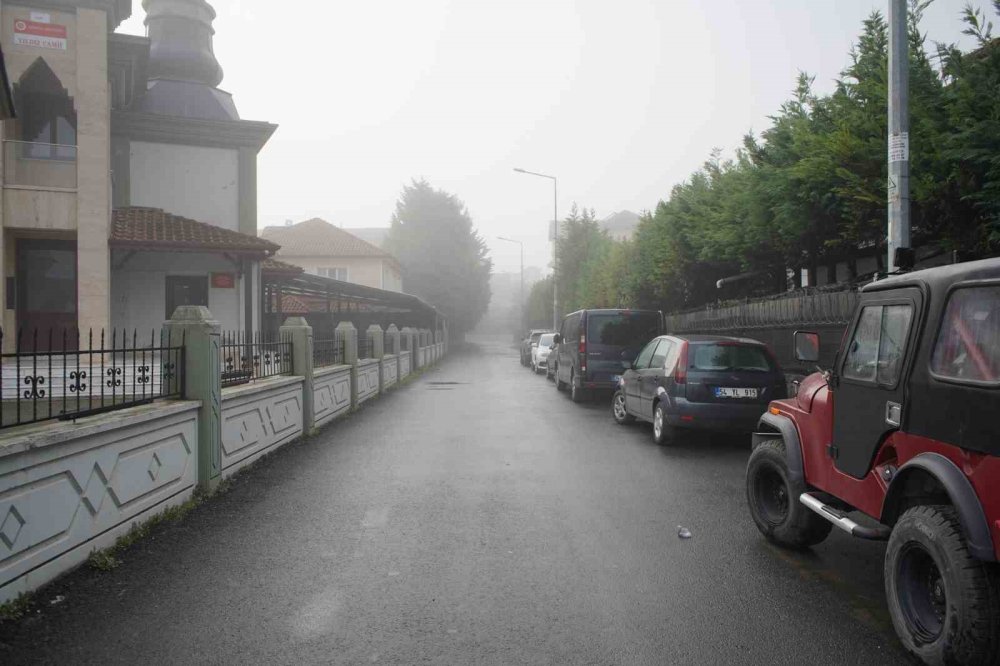 Sis Görüş Mesafesini 50 Metreye Düşürdü