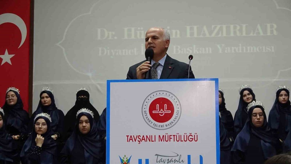 Tavşanlı’da 36 Kız Hafız İçin Görkemli İcazet Töreni