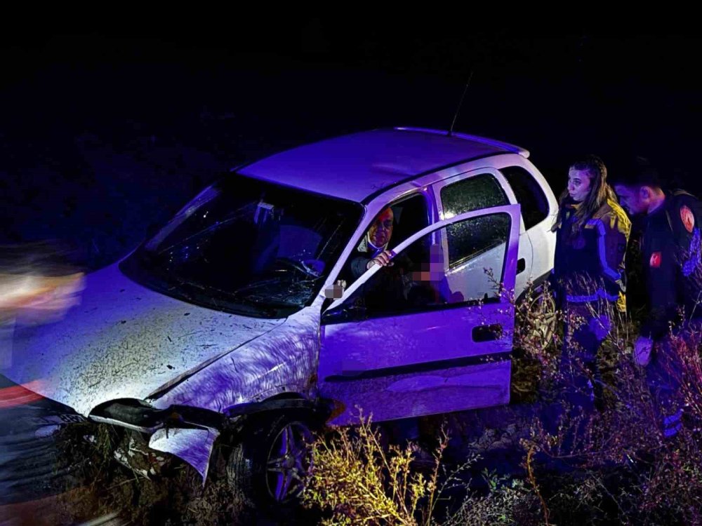 Otomobil Tarlaya Uçtu!