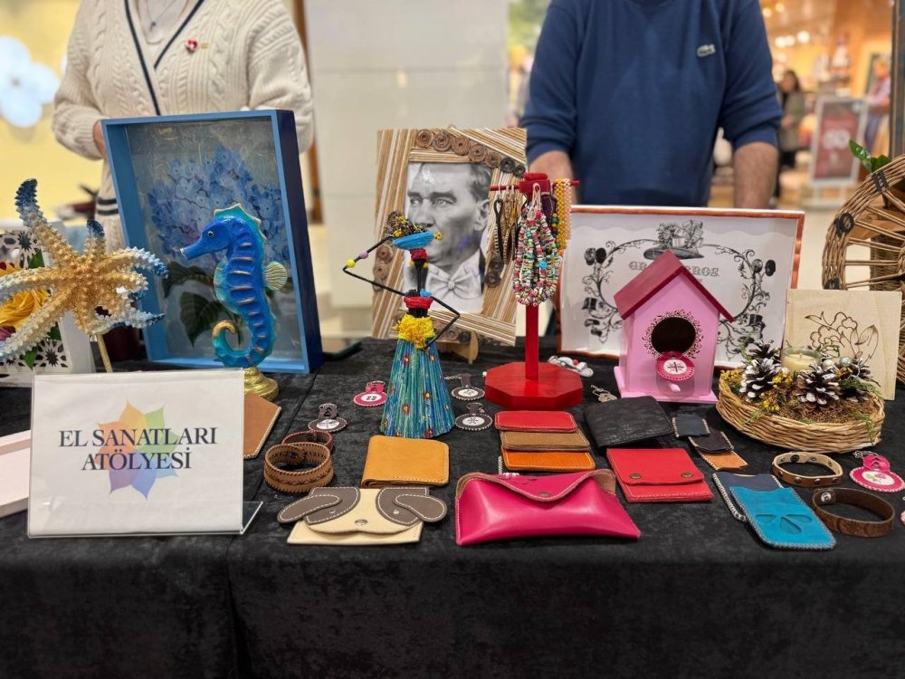 Bu Eserlerin Hepsi Özel Gereksinimli Bireylerin Ellerinden Çıktı