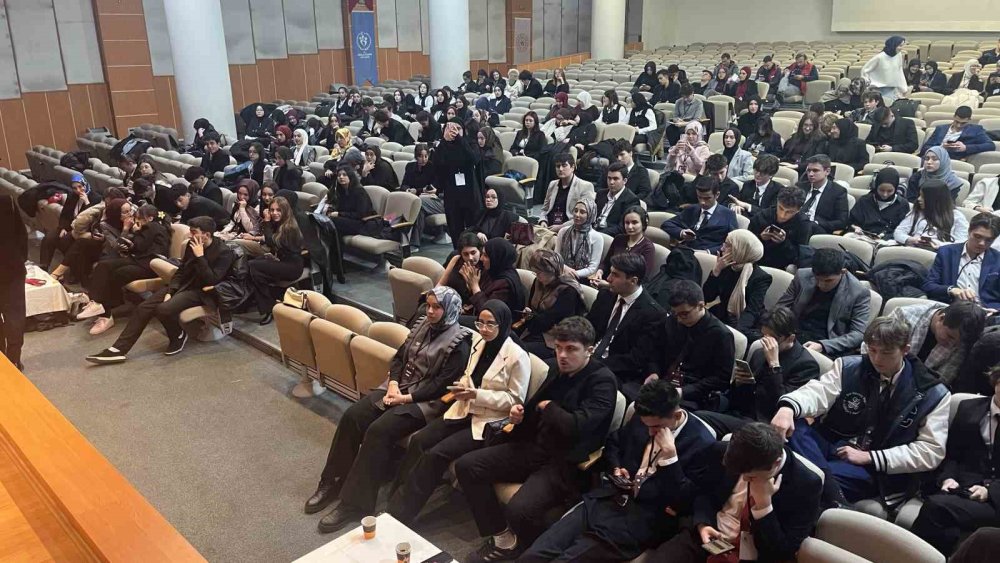 Genç Beyinler, Şimdiden Türkiye’nin Geleceğine Işık Tutuyor