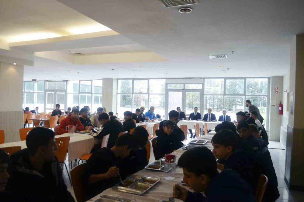 Şampiyon Güreşçilere Destek Sözü