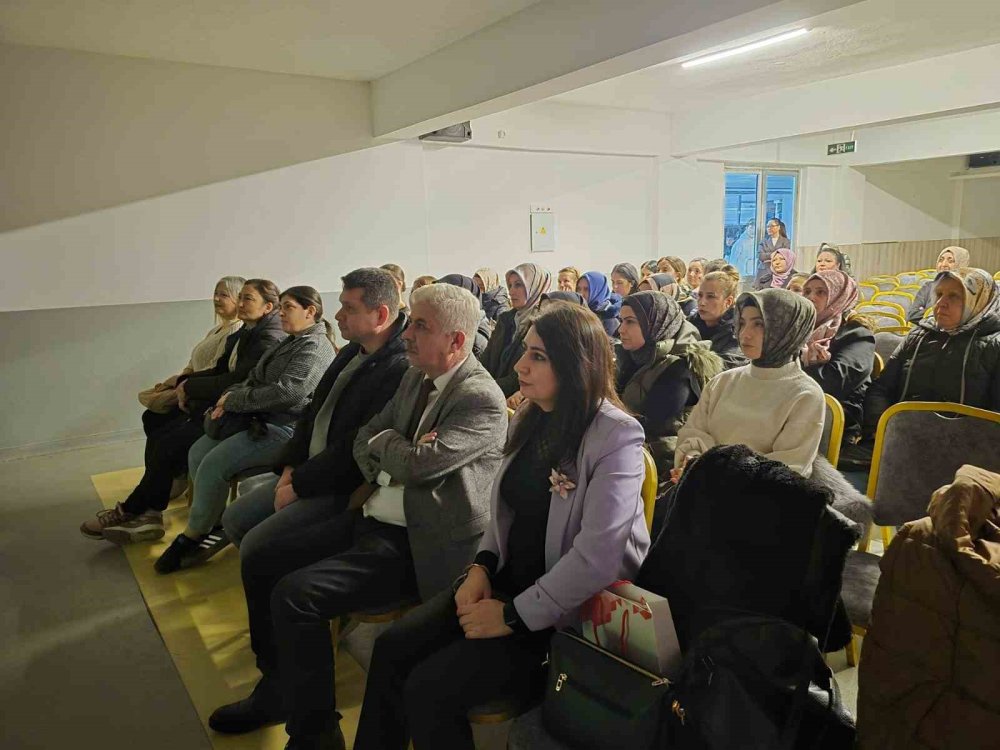 ’Dijital Tehditlere Karşı Bilinçlenme Semineri’ Düzenlendi