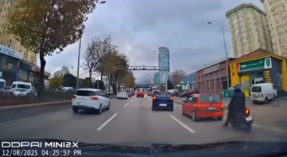 Motorcunun Ölümden Döndüğü Anlar Kameralara Yansıdı