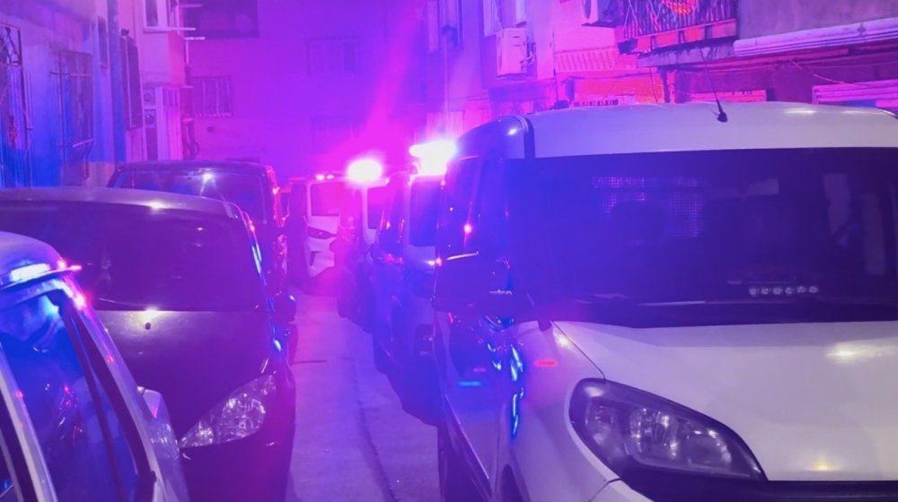 Eve Yapılan Baskında Cephanelik Çıktı, Arama Sırasında Polise Saldırdılar