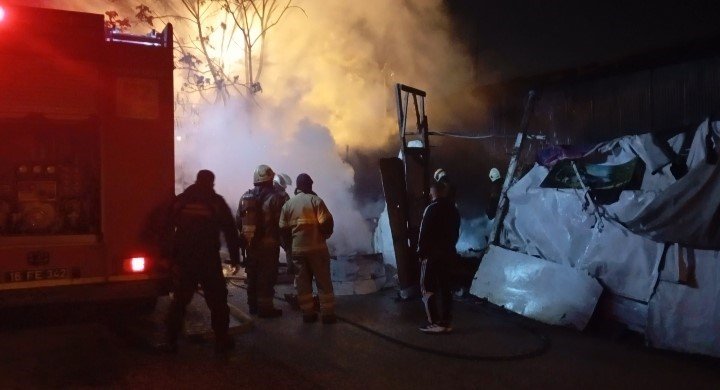 Gece Saatlerinde Yangın Paniği!