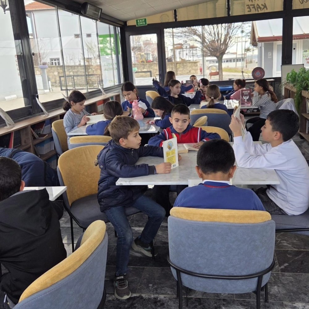 Kitap Okuma Etkinliği Düzenlendi