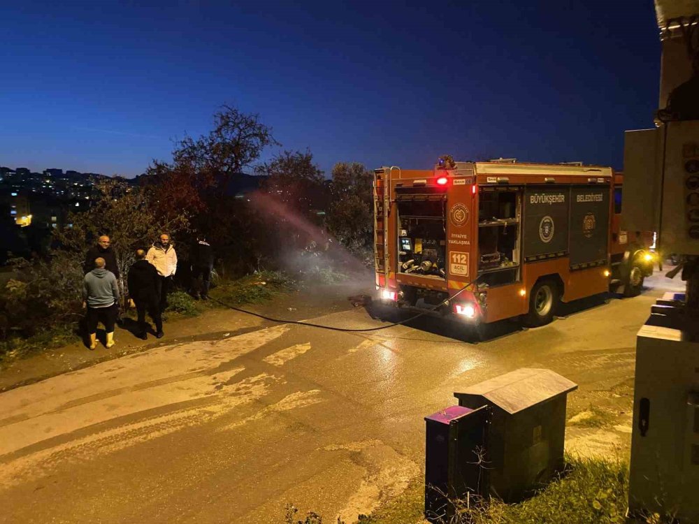 Terk Edilen Evde Çıkan Yangın Paniğe Neden Oldu